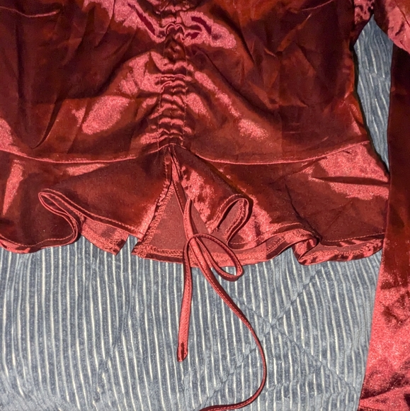 Akira cropped top - Picture 2 of 3